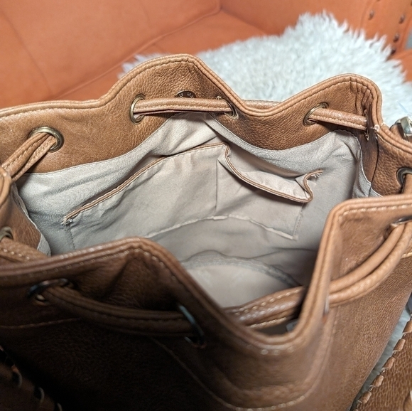 NWT Darcy Marks London Bucket Bag with fringe and braided handle Brown - Picture 8 of 12